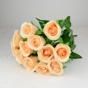 Bimbós rózsa csokor barack színű